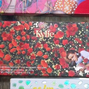 Kylie Cosmetics X Wizard Of Oz Eyeshadow Palette